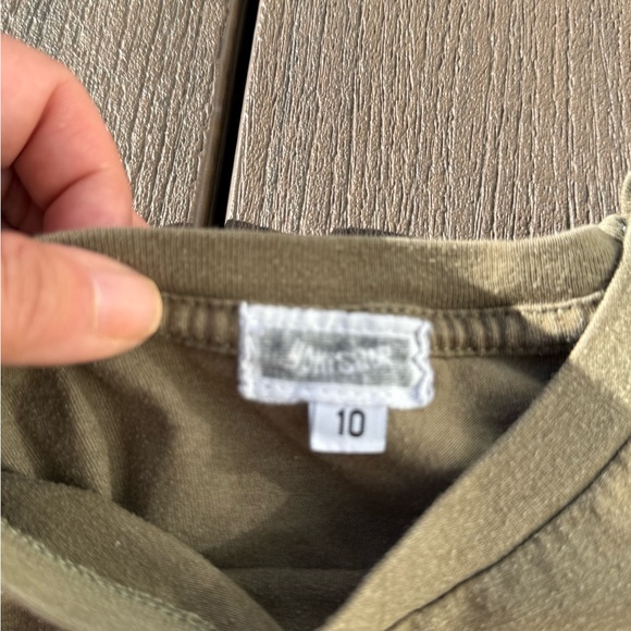 Mucho Aloha Olive Graphic T-Shirt - Picture 2 of 3